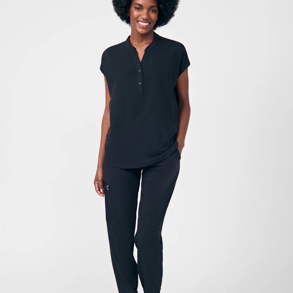 Black women’s scrub set